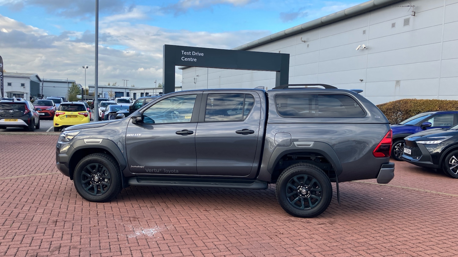 Used Toyota Hilux 2025 for sale - 76332732: Photo 36