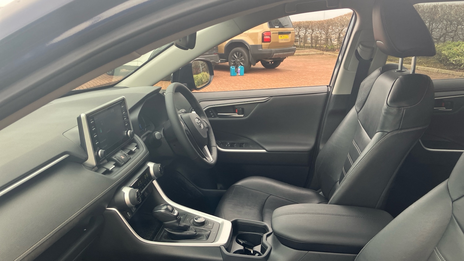 Used Toyota RAV4 2019 for sale - 77996935: Photo 10