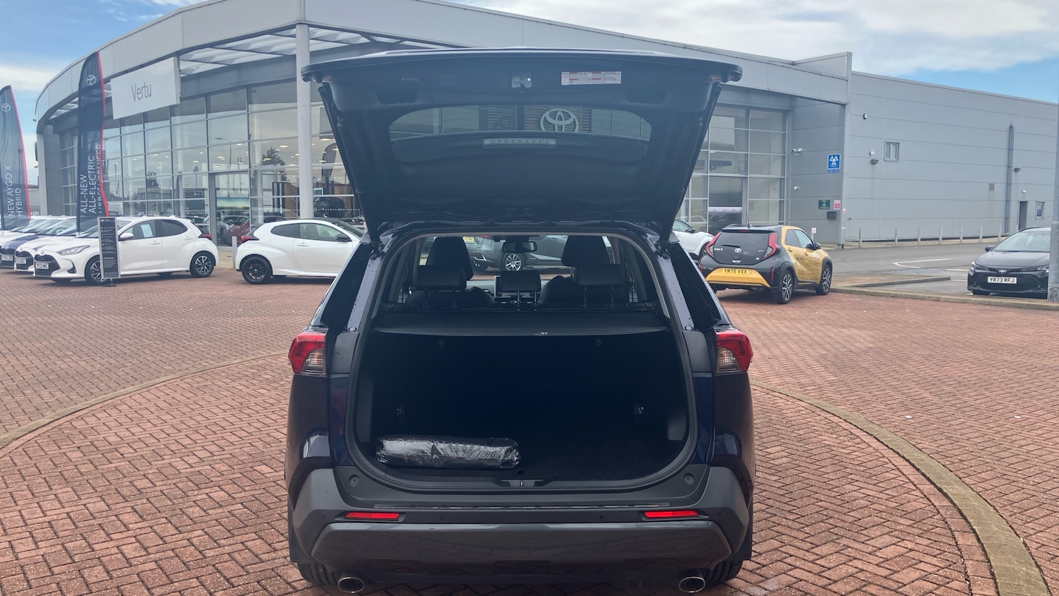 Used Toyota RAV4 2019 for sale - 77996935: Photo 14