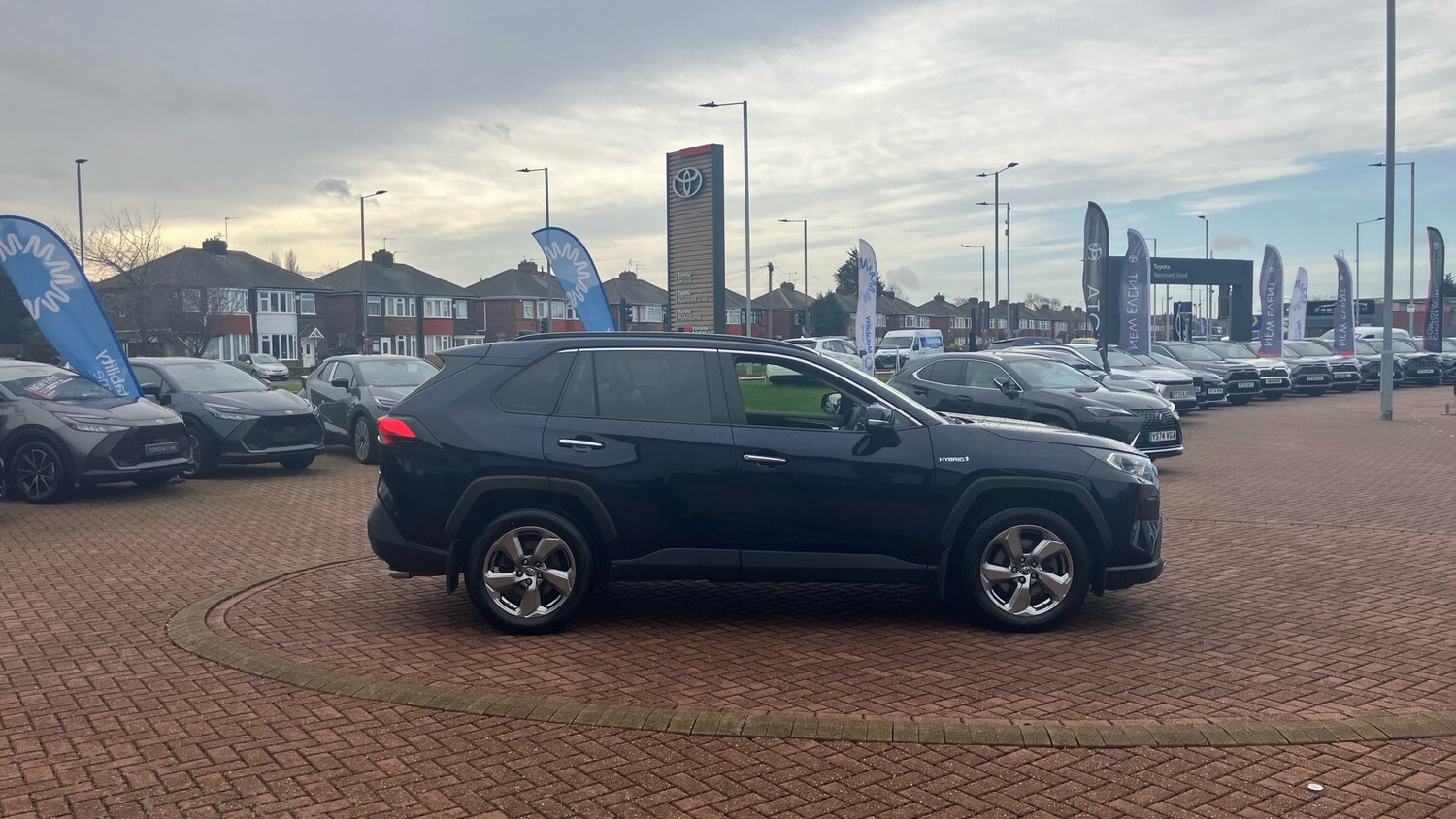 Used Toyota RAV4 2019 for sale - 77996935: Photo 30