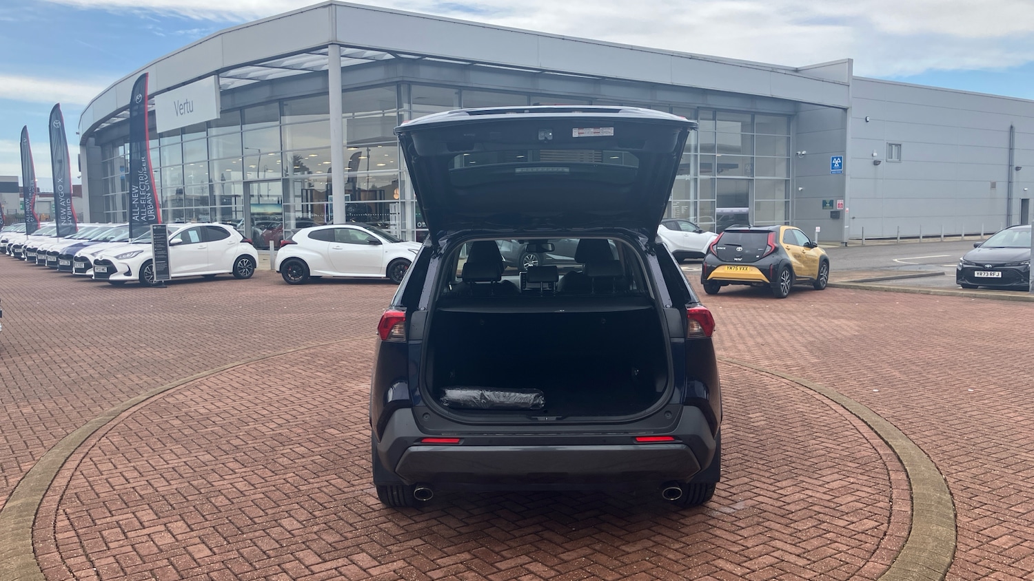 Used Toyota RAV4 2019 for sale - 77996935: Photo 37