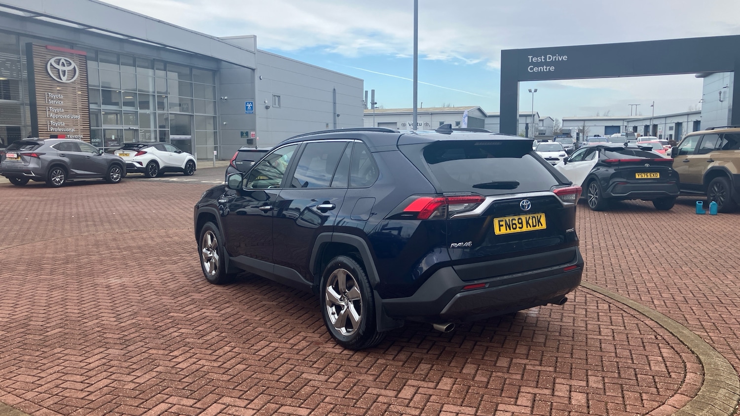 Used Toyota RAV4 2019 for sale - 77996935: Photo 38