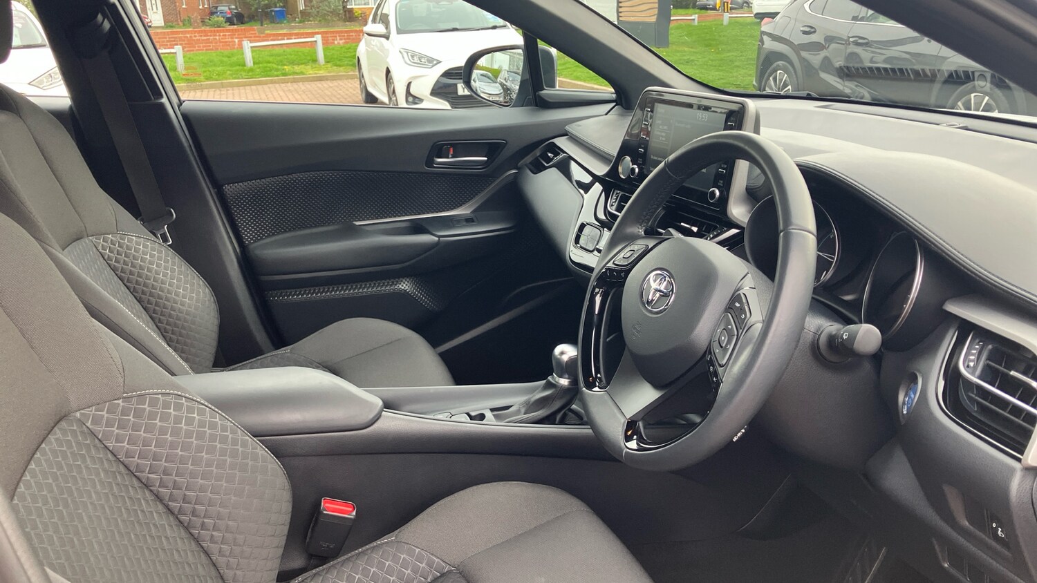 Used Toyota C-HR 2023 for sale - 78015107: Photo 11