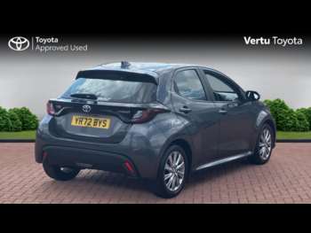 Used Toyota Yaris 2022 for sale - 74949987: Photo