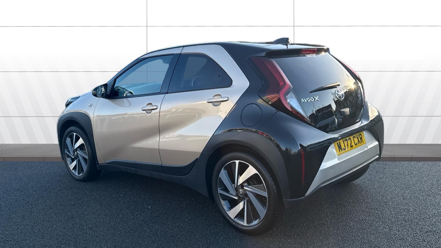 Used Toyota Aygo X 2022 for sale - 77984771: Photo 2