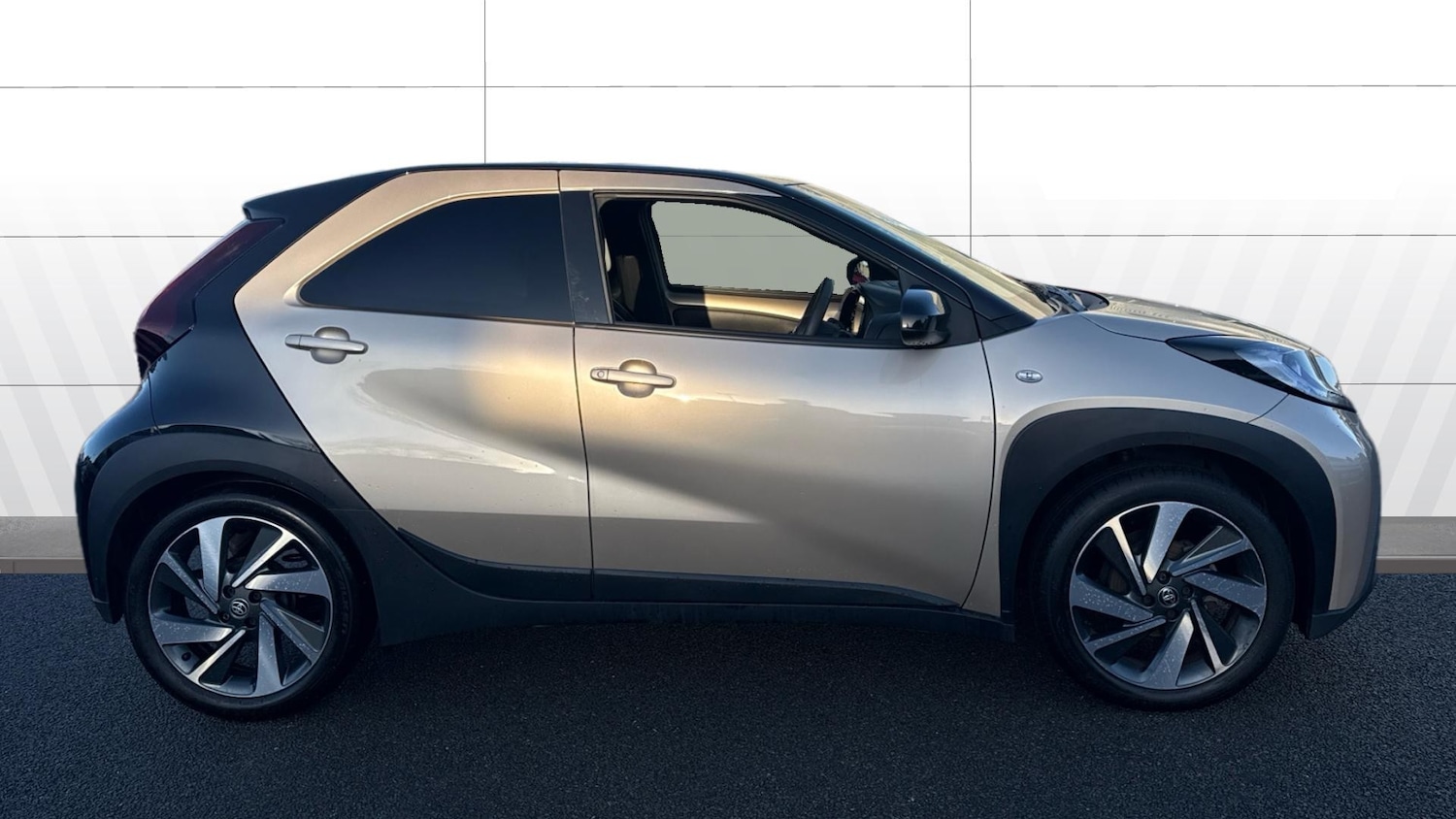 Used Toyota Aygo X 2022 for sale - 77984771: Photo 5