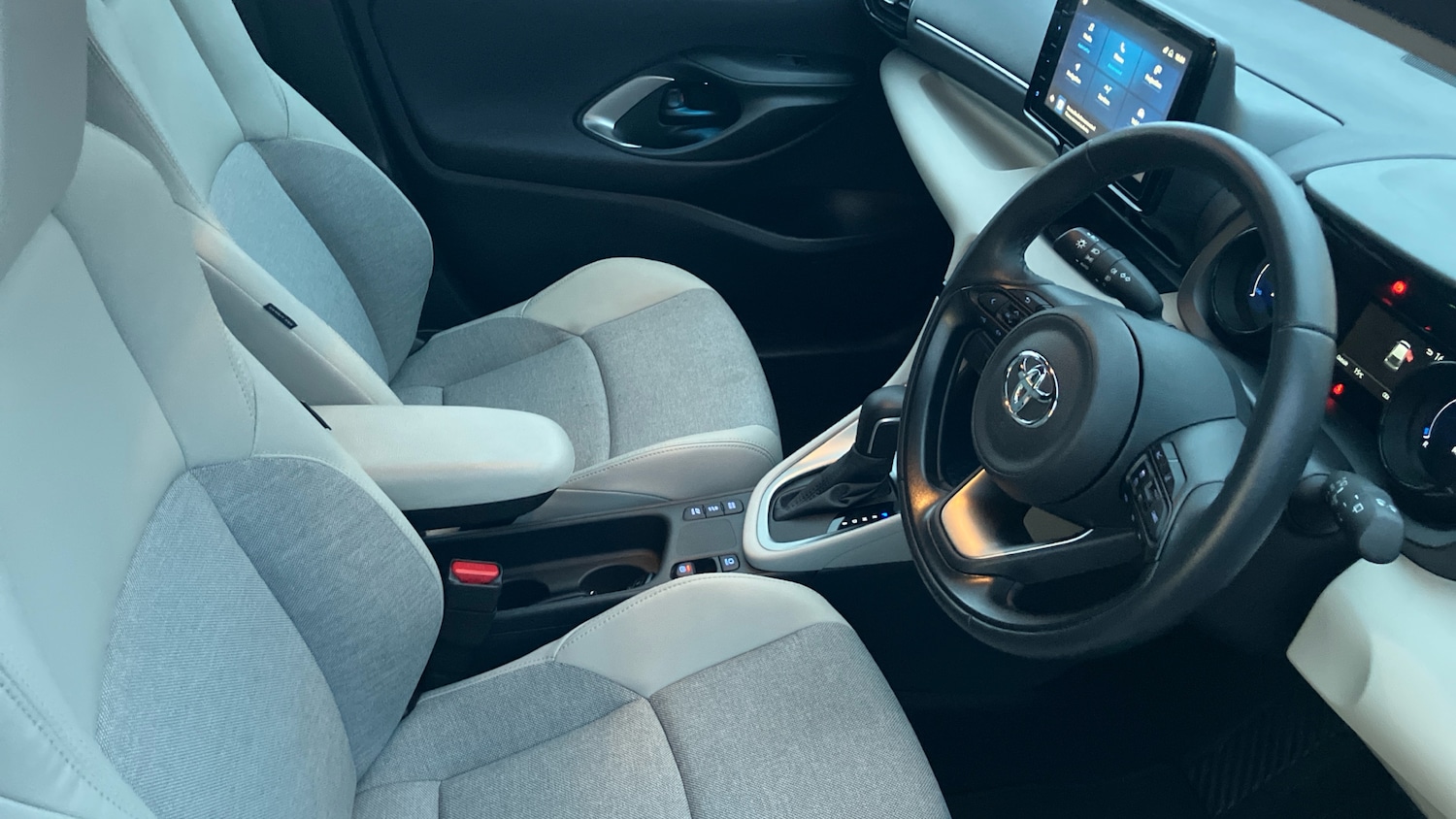 Used Toyota Yaris 2022 for sale - 76507294: Photo 11