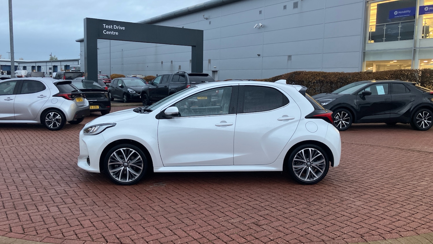 Used Toyota Yaris 2022 for sale - 76507294: Photo 17