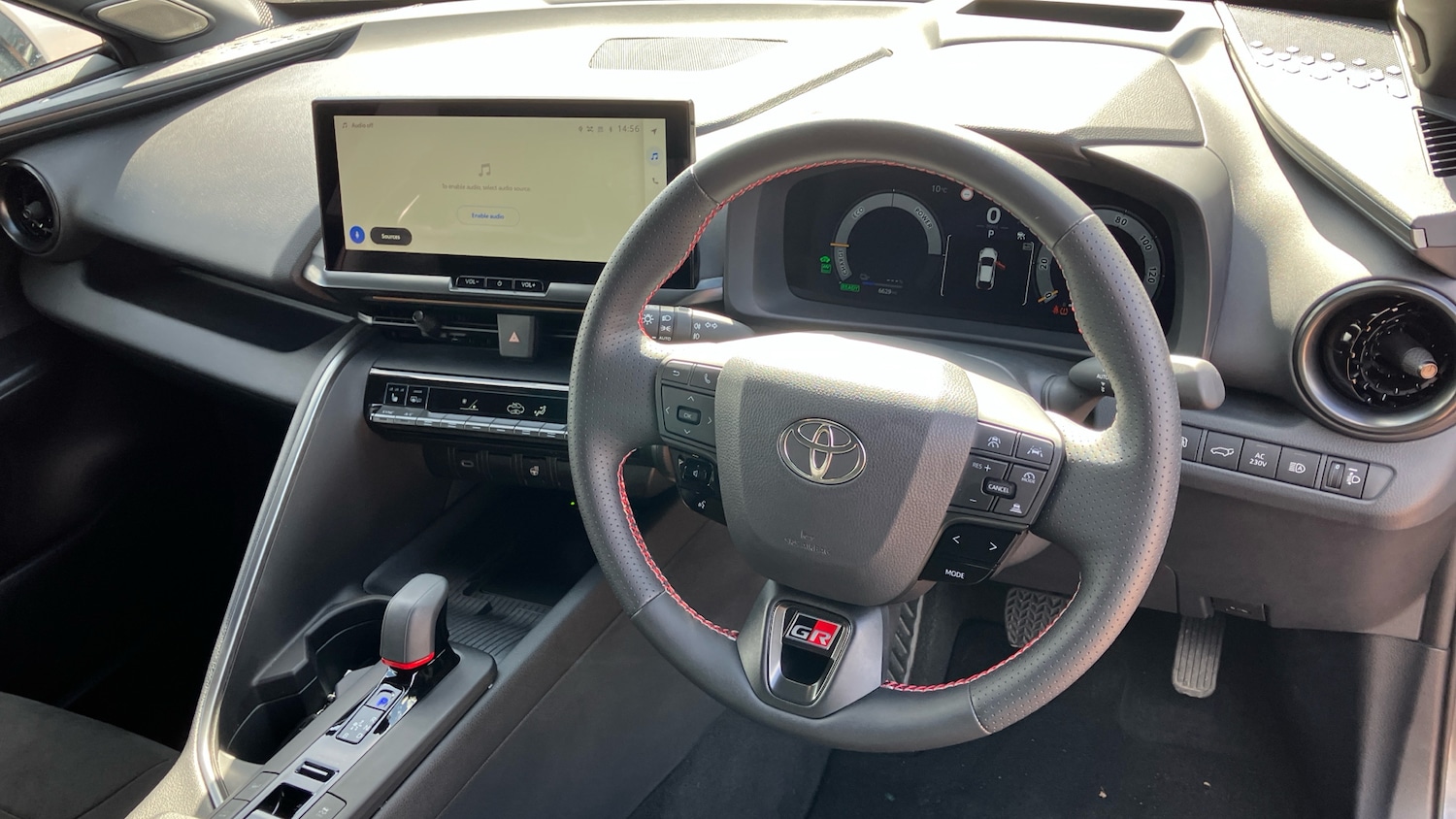 Used Toyota C-HR 2024 for sale - 78162338: Photo 5