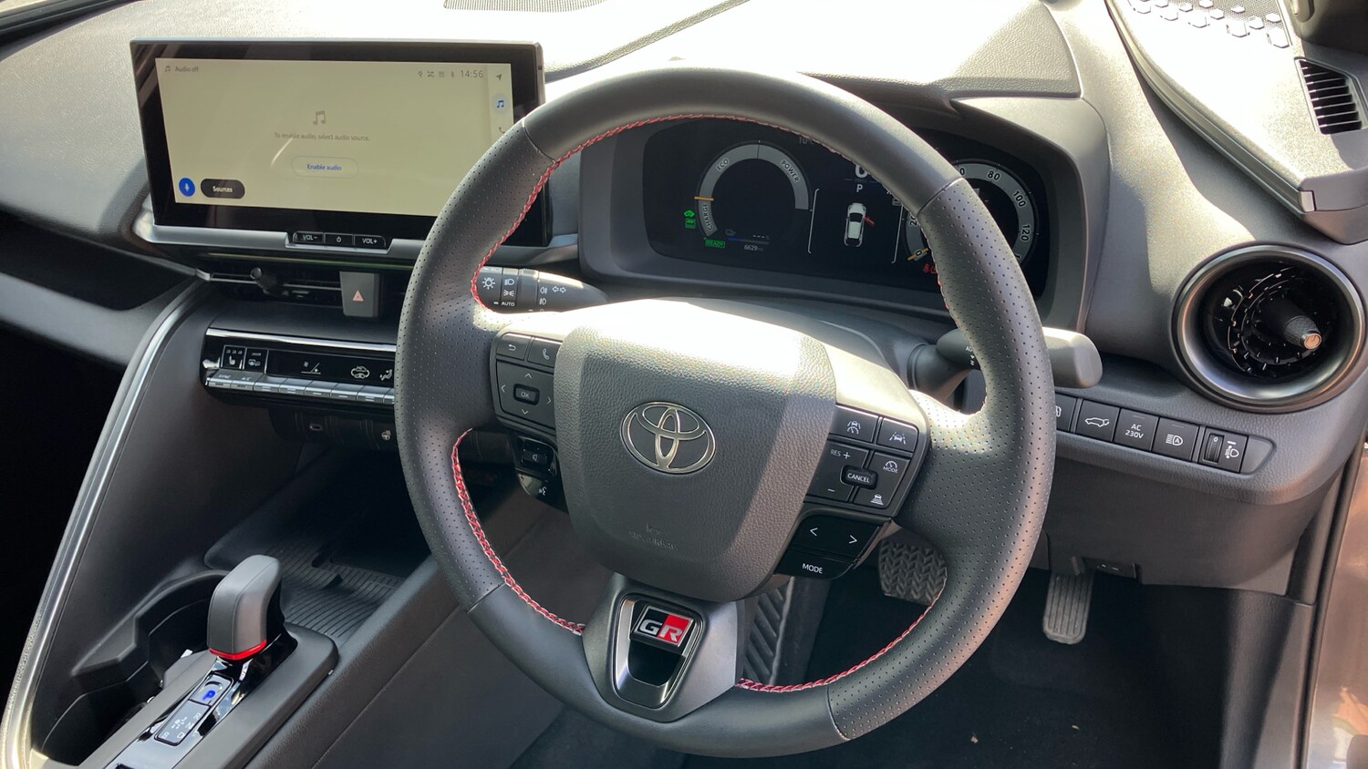 Used Toyota C-HR 2024 for sale - 78162338: Photo 6