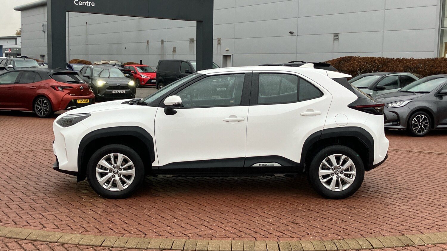 Used Toyota Yaris Cross 2024 for sale - 76565331: Photo 17