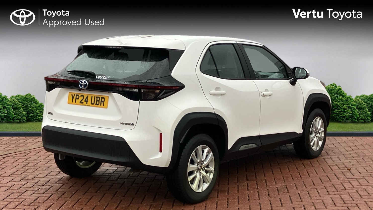 Used Toyota Yaris Cross 2024 for sale - 76565331: Photo 2