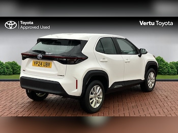 Used Toyota Yaris Cross 2024 for sale - 76565331: Photo