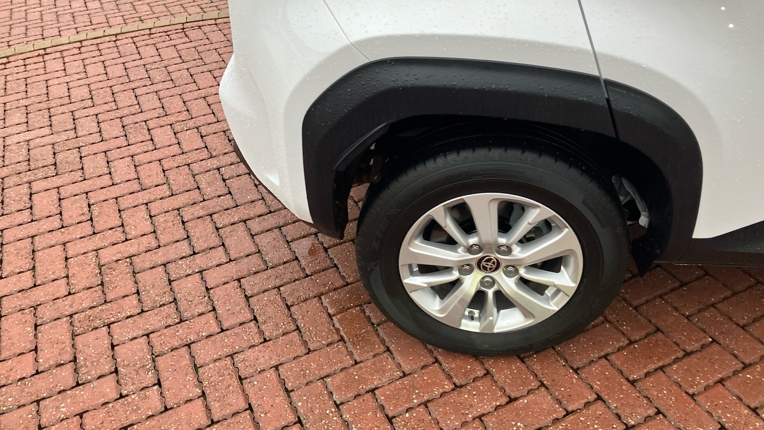 Used Toyota Yaris Cross 2024 for sale - 76565331: Photo 32