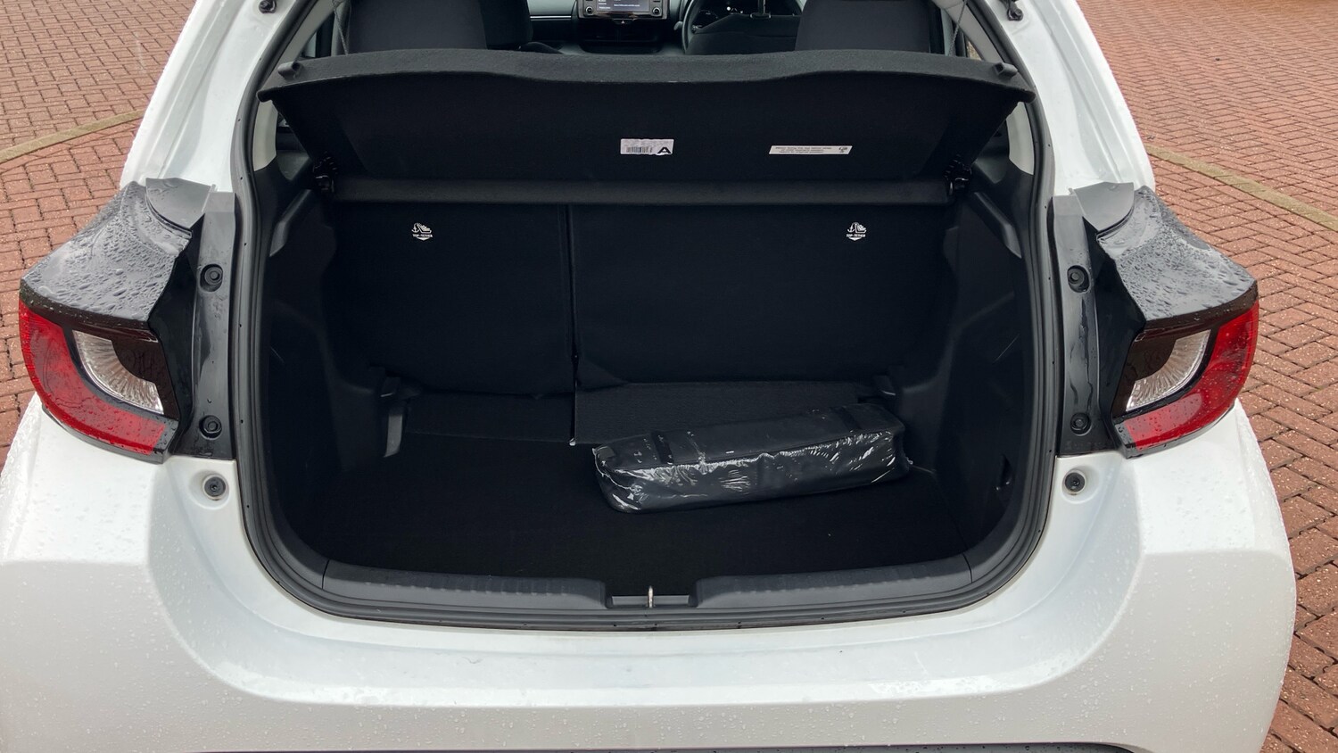 Used Toyota Yaris 2023 for sale - 77616627: Photo 14