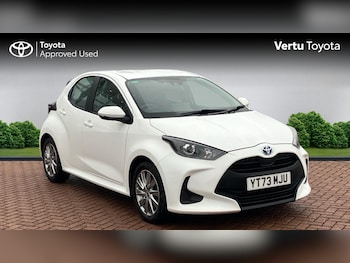 Used Toyota Yaris 2023 for sale - 77616627: Photo