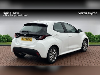 Used Toyota Yaris 2023 for sale - 77616627: Photo
