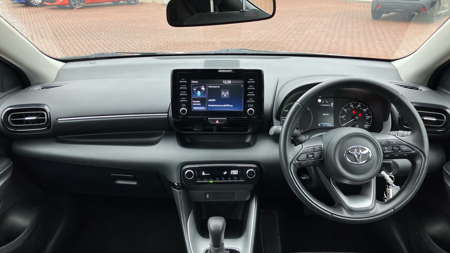 Used Toyota Yaris 2023 for sale - 77616627: Photo 36