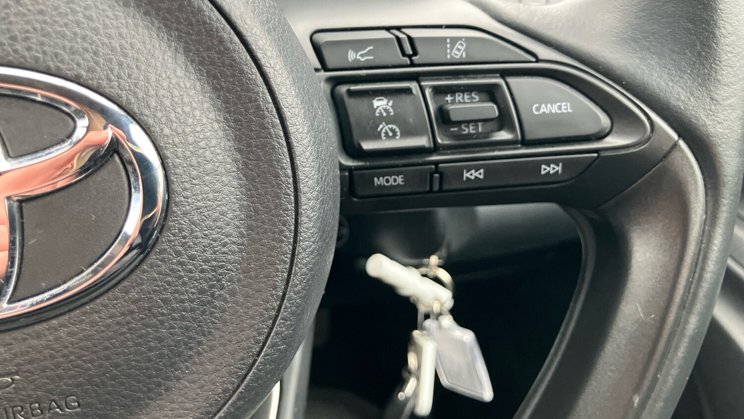 Used Toyota Yaris 2023 for sale - 77616627: Photo 38