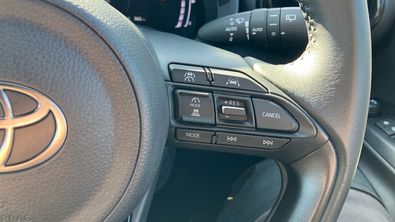 Used Toyota Yaris Cross 2025 for sale - 77950319: Photo 44