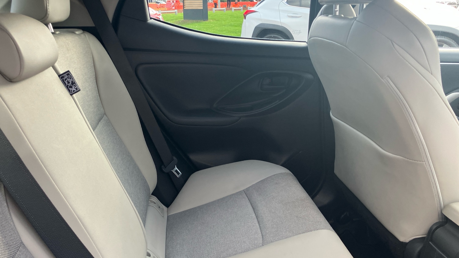 Used Toyota Yaris 2023 for sale - 76382531: Photo 12