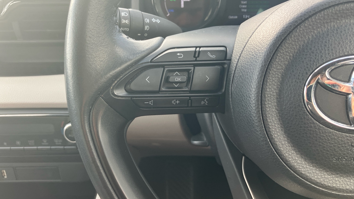 Used Toyota Yaris 2023 for sale - 76382531: Photo 38