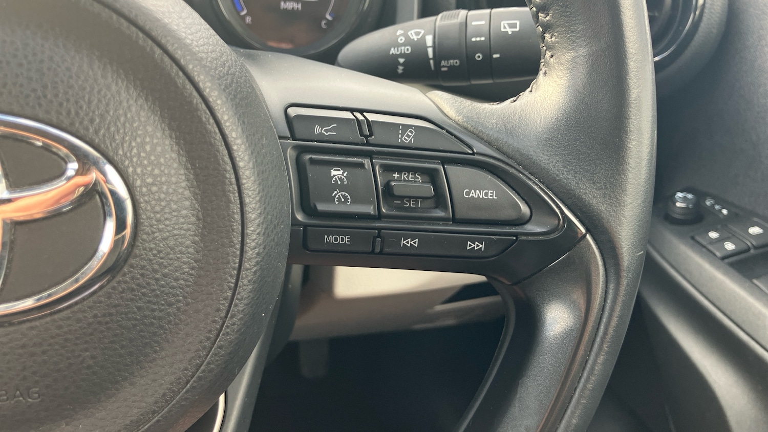 Used Toyota Yaris 2023 for sale - 76382531: Photo 39