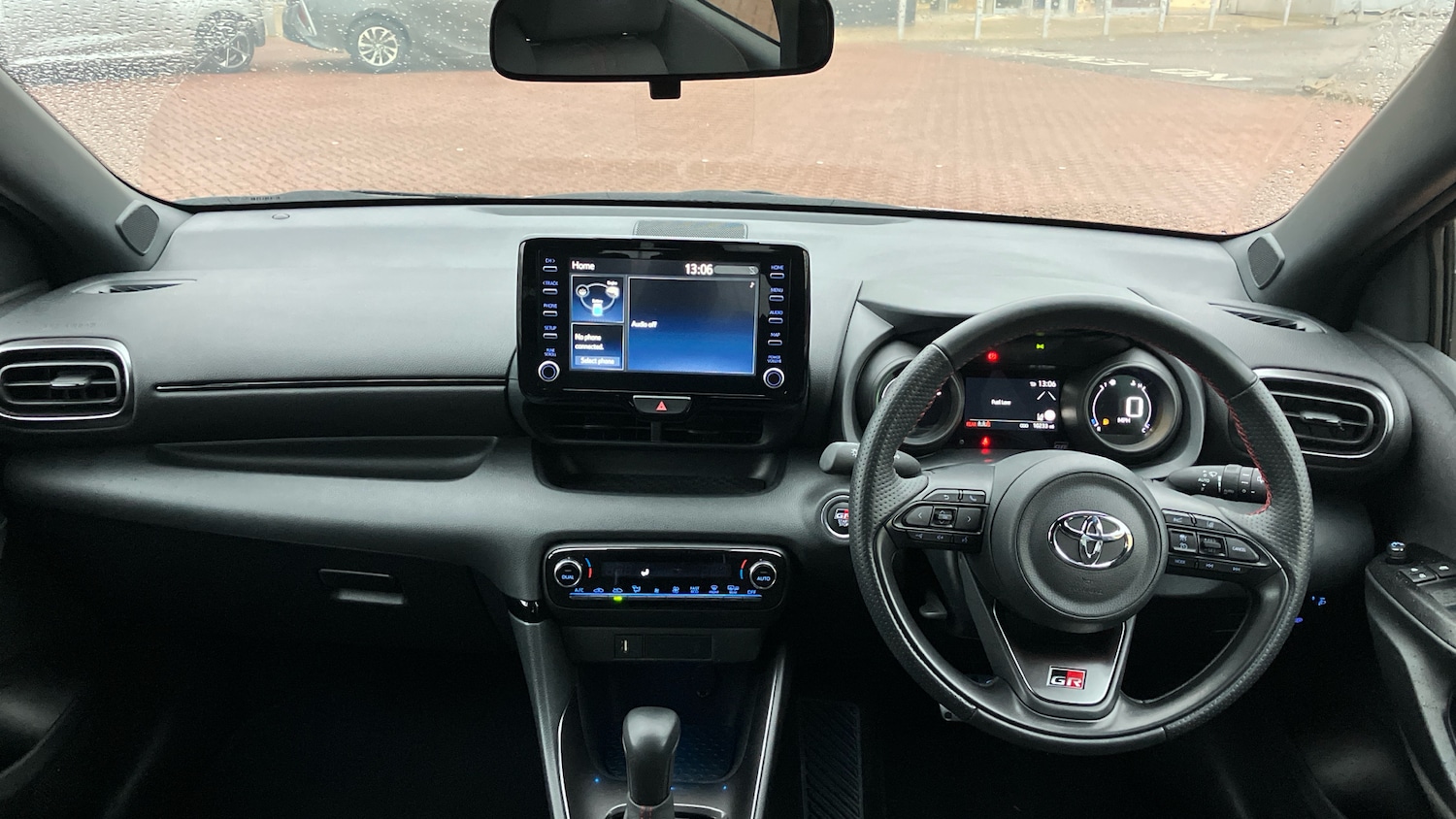 Used Toyota Yaris 2023 for sale - 77071385: Photo 5