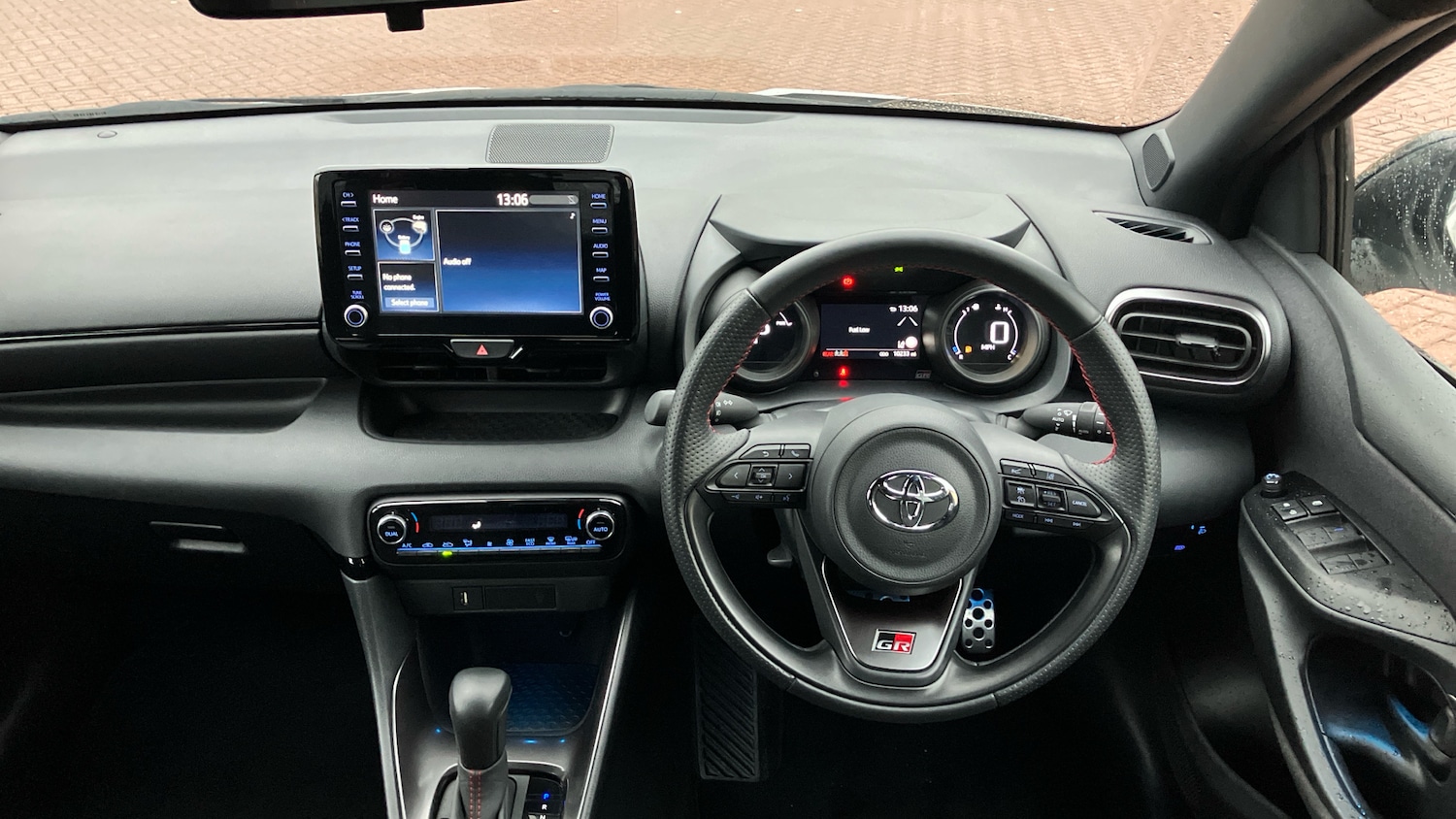 Used Toyota Yaris 2023 for sale - 77071385: Photo 6