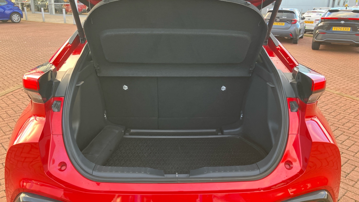 Used Toyota C-HR 2024 for sale - 77595154: Photo 14