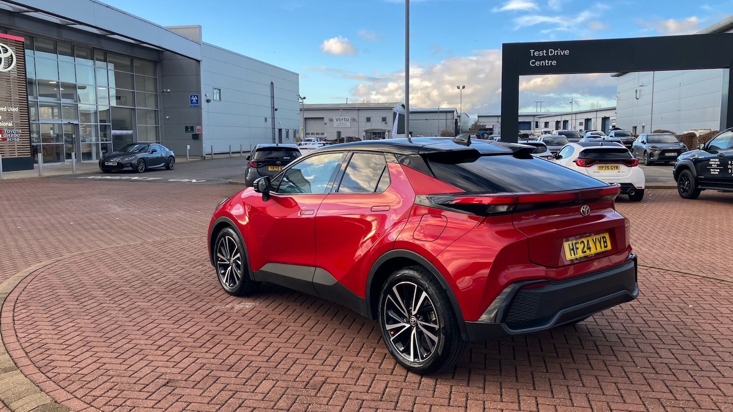 Used Toyota C-HR 2024 for sale - 77595154: Photo 32