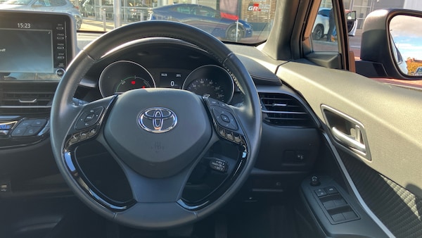 Used Toyota C-HR 2023 for sale - 76194714: Photo 8