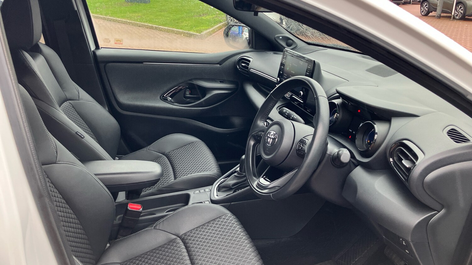 Used Toyota Yaris 2021 for sale - 77616623: Photo 11