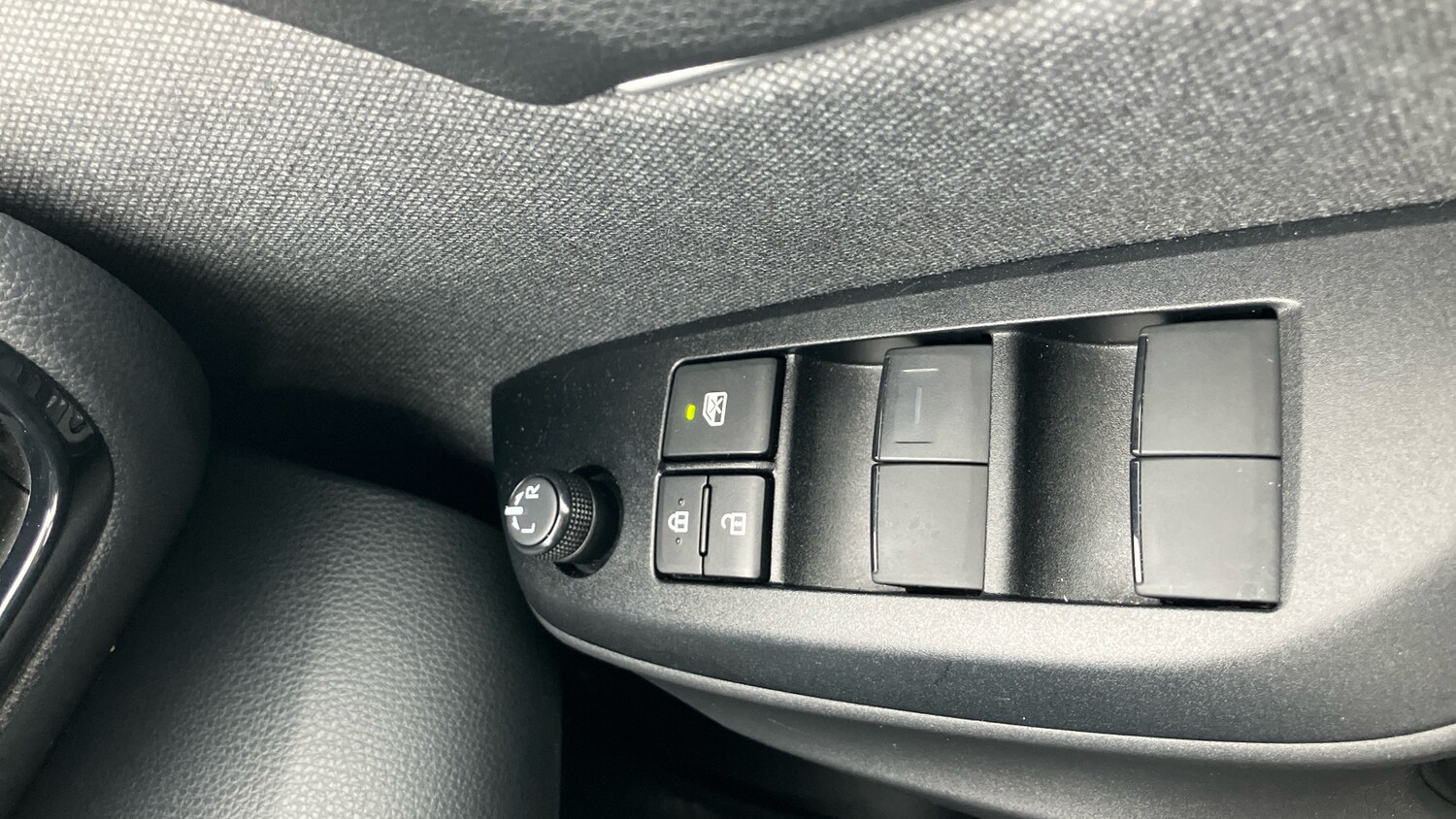 Used Toyota Yaris 2021 for sale - 77616623: Photo 38