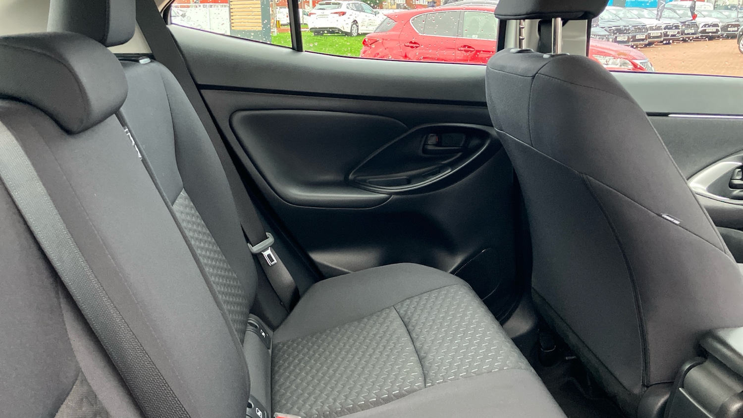 Used Toyota Yaris Cross 2024 for sale - 76980772: Photo 12