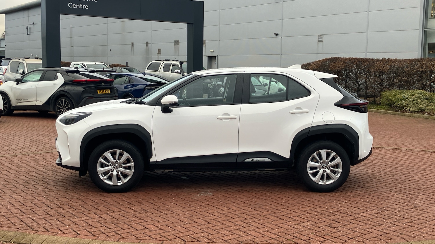 Used Toyota Yaris Cross 2024 for sale - 76980772: Photo 17