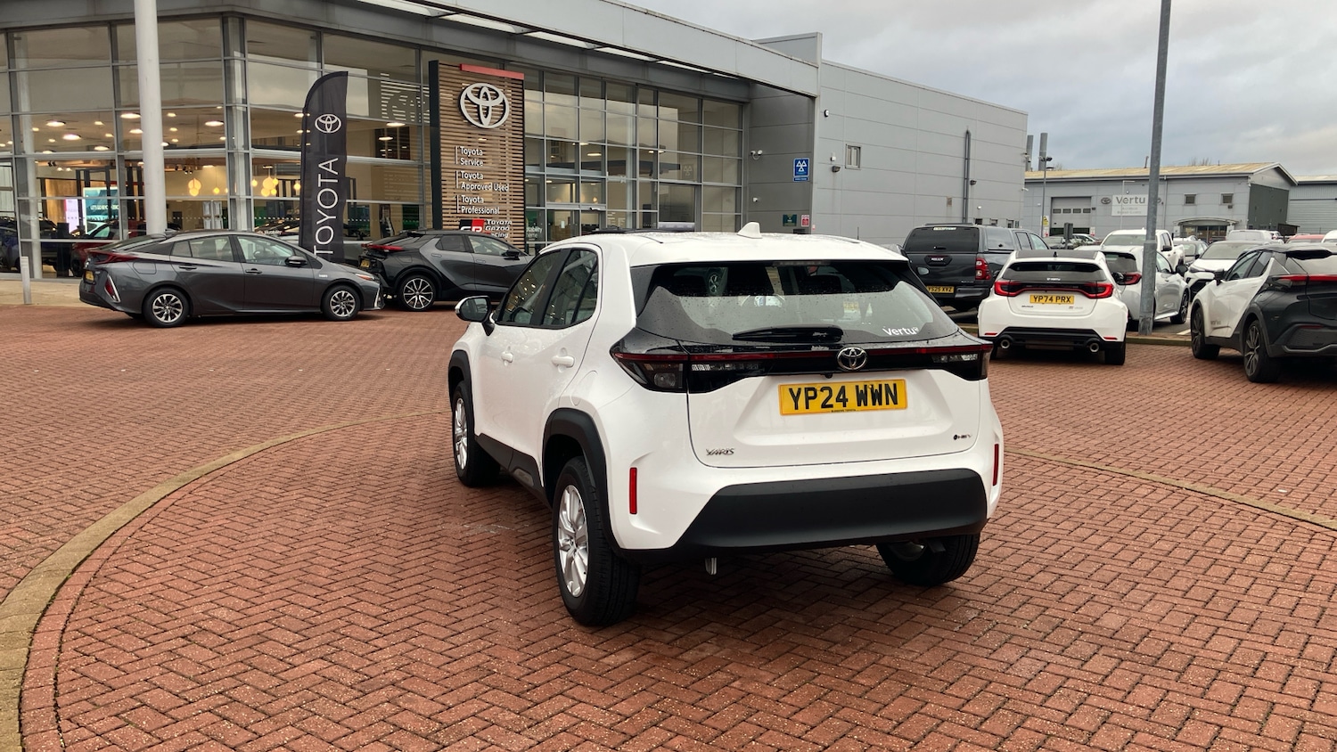 Used Toyota Yaris Cross 2024 for sale - 76980772: Photo 31