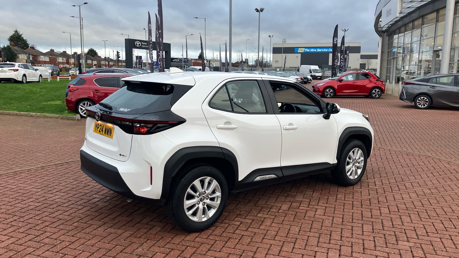 Used Toyota Yaris Cross 2024 for sale - 76980772: Photo 34