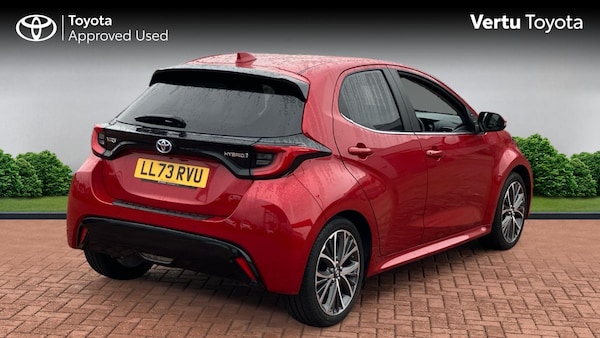 Used Toyota Yaris 2023 for sale - 76263143: Photo 2