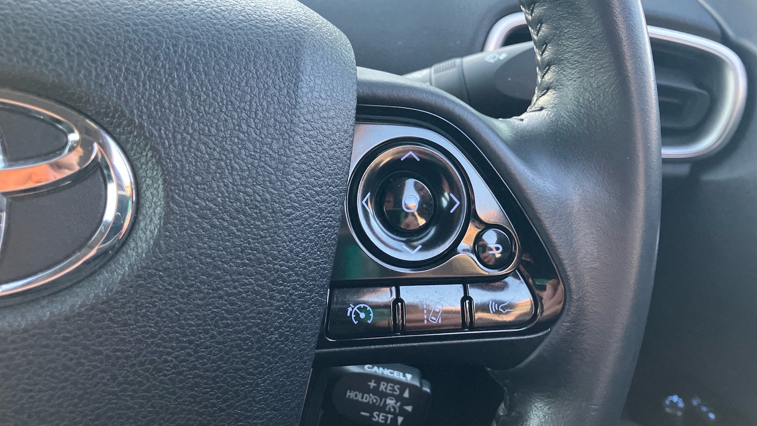 Used Toyota Prius 2020 for sale - 77011871: Photo 35