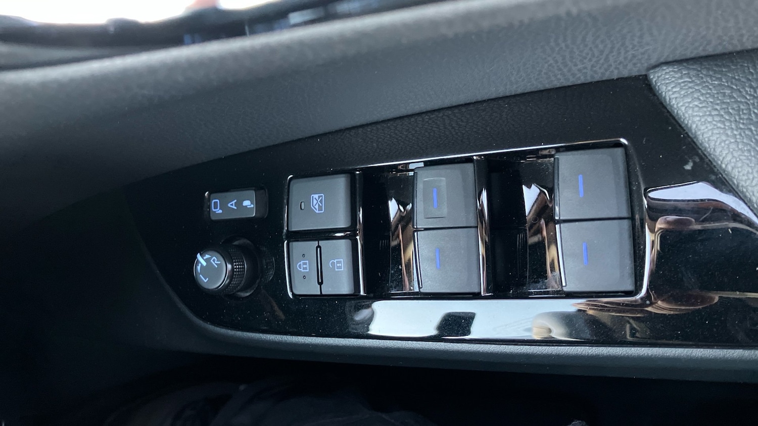 Used Toyota Prius 2020 for sale - 77011871: Photo 36