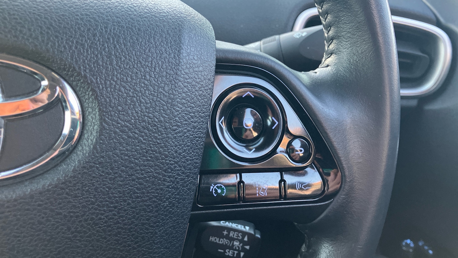 Used Toyota Prius 2020 for sale - 76891966: Photo 35