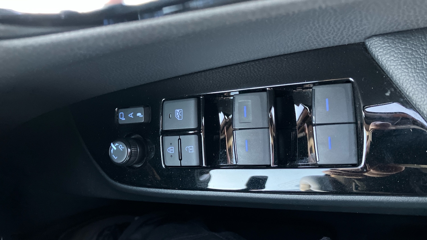 Used Toyota Prius 2020 for sale - 76891966: Photo 36