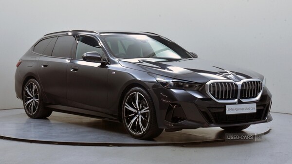 Used BMW 5 Series 2025 for sale - 76308426: Photo 1