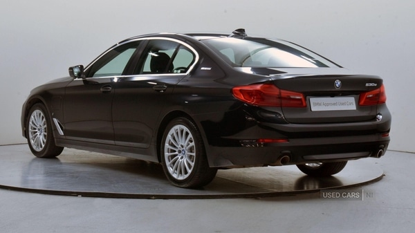 Used BMW 5 Series 2018 for sale - 77009365: Photo 2