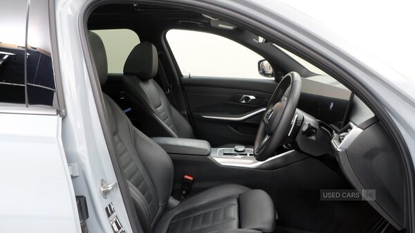 Used BMW 3 Series 2024 for sale - 76247991: Photo 15