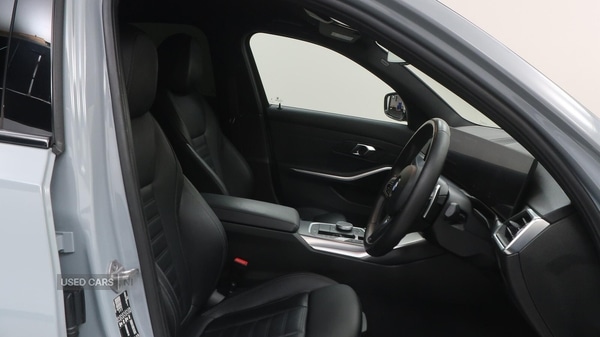Used BMW 3 Series 2024 for sale - 76153340: Photo 12