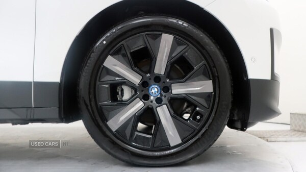 Used BMW iX 2025 for sale - 76500075: Photo 15