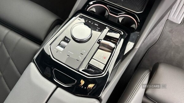 Used BMW 5 Series 2025 for sale - 76248176: Photo 11