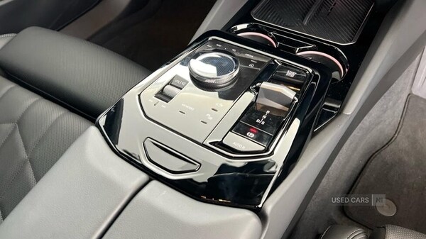 Used BMW 5 Series 2025 for sale - 77613299: Photo 11